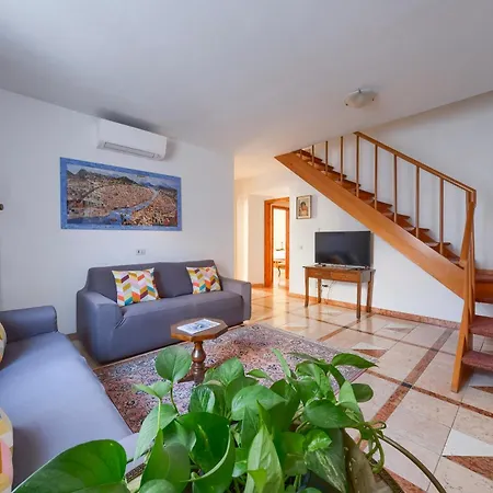 Benci Lalli Apartman *